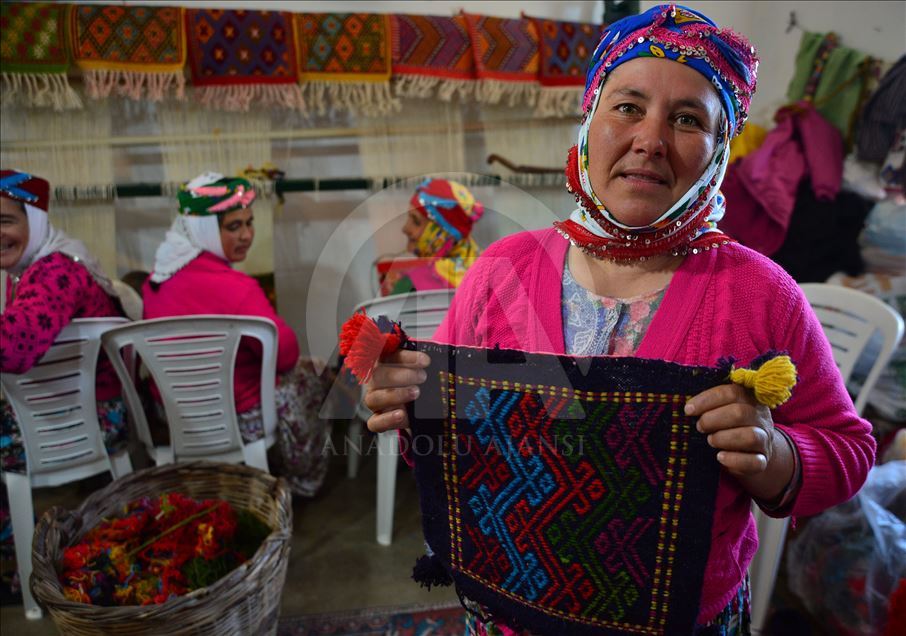 Yörük kadınları 500 yıllık mirası gün yüzüne çıkarıyor
