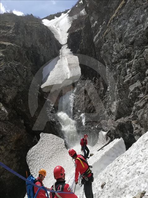 AA muhabirini arama çalışmaları sürüyor