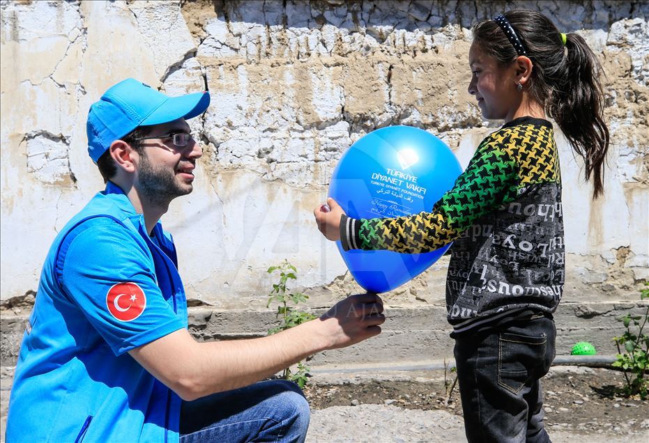 TDV'den Kazakistan'da gıda yardımı