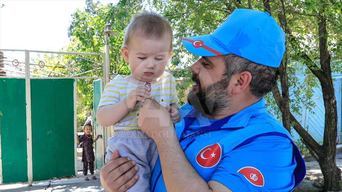 TDV'den Kazakistan'da gıda yardımı
