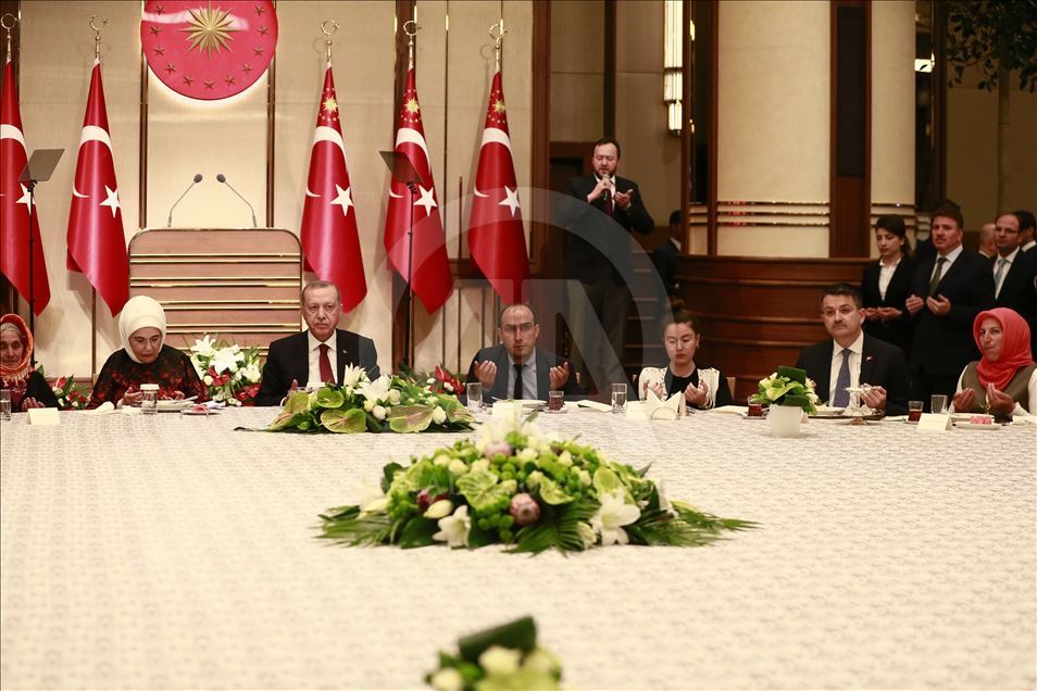 Cumhurbaşkanı Erdoğan, çiftçilerle iftarda bir araya geldi