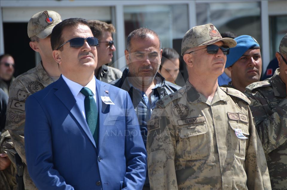 Hakkari'de şehit asker için tören