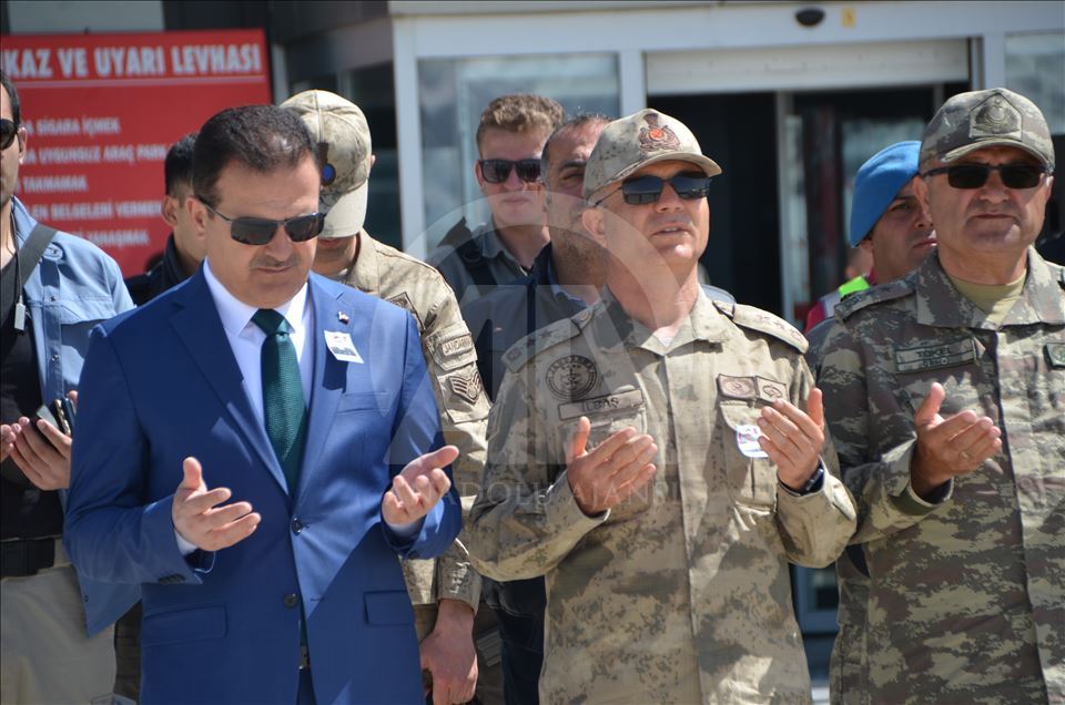 Hakkari'de şehit asker için tören
