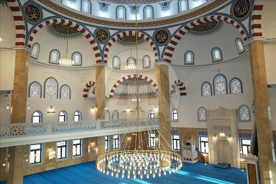Cibuti'nin simgesi haline gelen 2. Abdülhamid Han Camisi'nde iftar