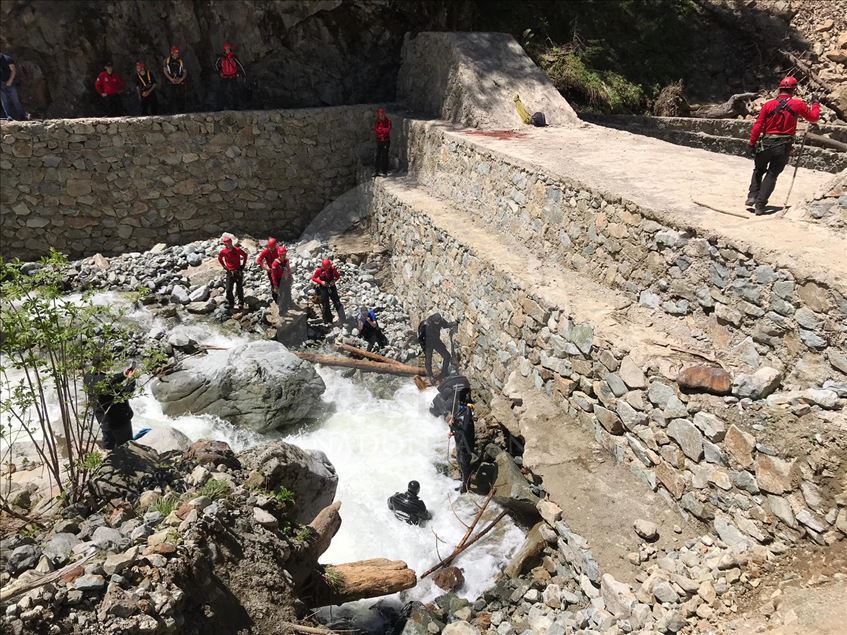 AA muhabirini arama çalışmaları devam ediyor