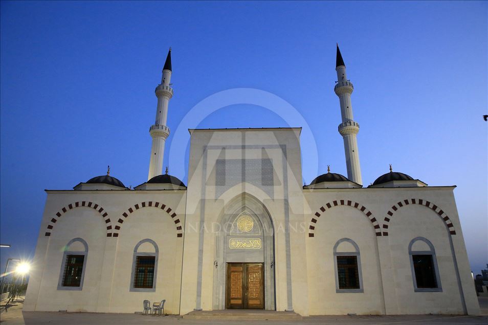 Cibuti'nin simgesi haline gelen 2. Abdülhamid Han Camisi'nde iftar