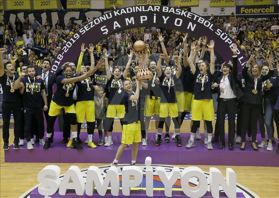 Fenerbahce wins women's basketball league title