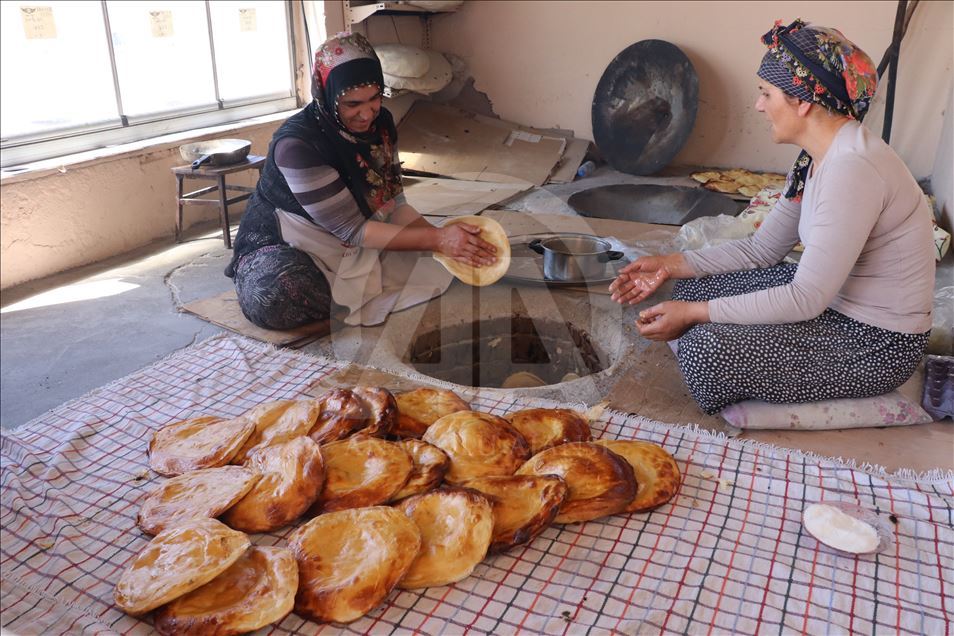 Indispensable part of Sahur tables: "Tandoori bread"