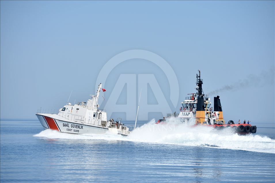 В Турции отработали действия по спасению мигрантов на море