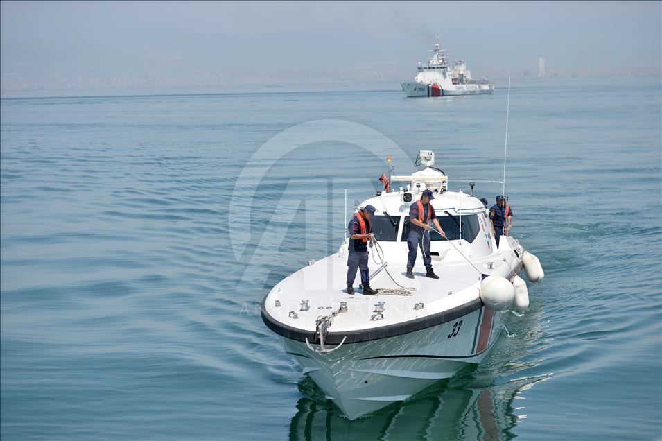 В Турции отработали действия по спасению мигрантов на море