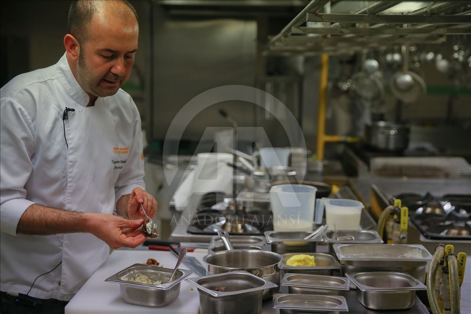 حلوى " الانجينار" تلقى رواجا كبيرا في رمضان بمنطقة إيجه
