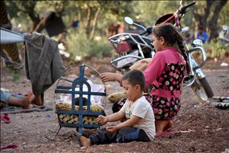Sirija: Zbog režimskih napada iz zone Idlib raseljeno više od 550.000 ljudi