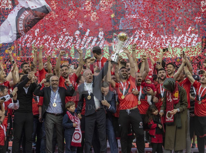 Gençlerbirliği kupasını aldı