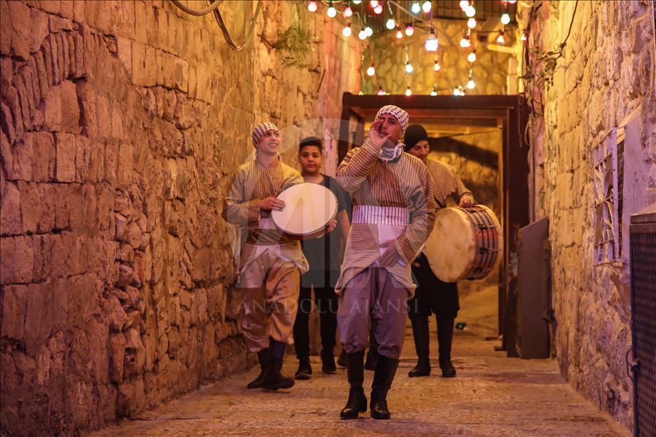 Baskılara rağmen Doğu Kudüs’te ramazan davulu geleneği yaşatılıyor 
