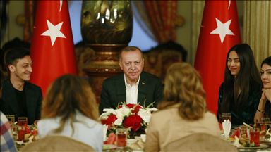 Türkiye Cumhurbaşkanı Erdoğan gençlerle iftarda bir araya geldi