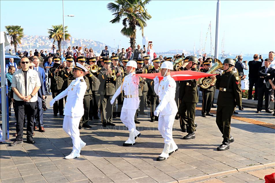 تركيا تحيي ذكرى أتاتورك وتحتفل بعيد الشباب