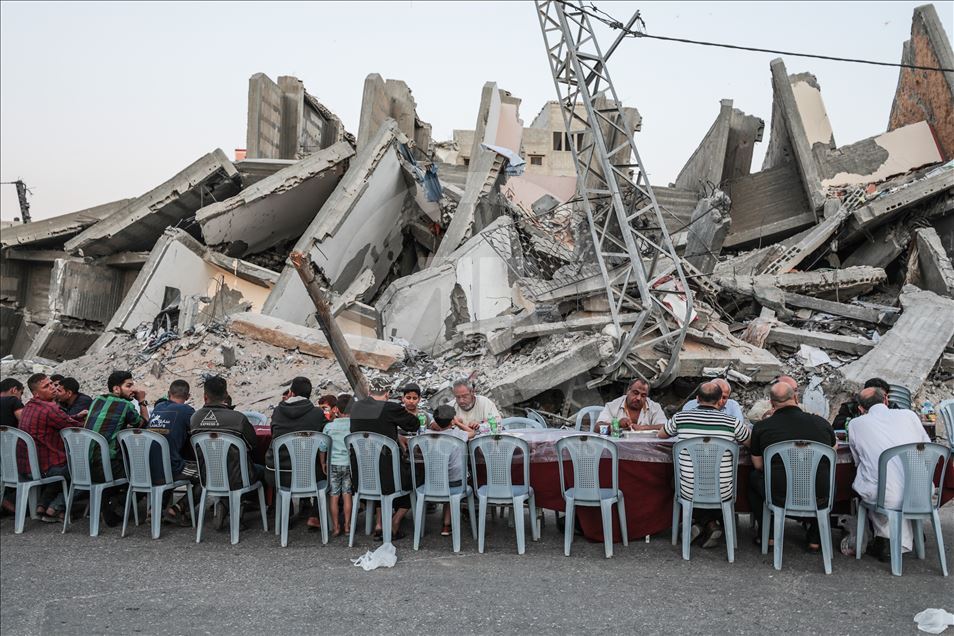 Iftar dinner amongst rubbles in Gaza