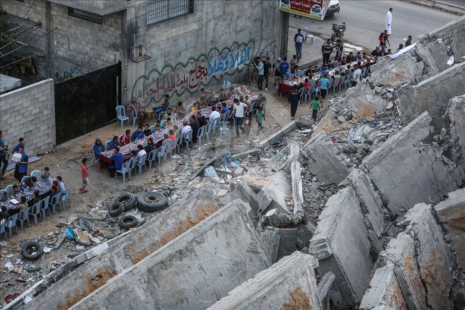 Iftar dinner amongst rubbles in Gaza