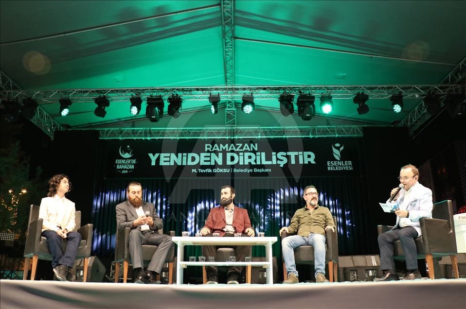 أبطال "قيامة أرطغرل" يشاركون في فعاليات رمضانية بإسطنبول
