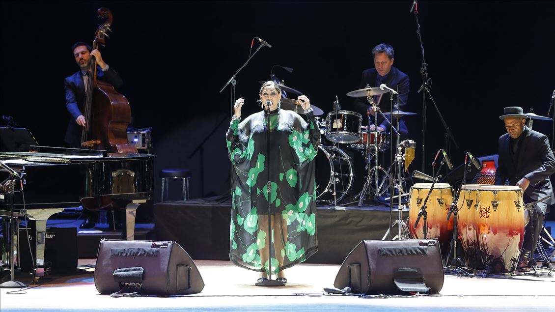 Pink Martini Ankara'da konser verdi