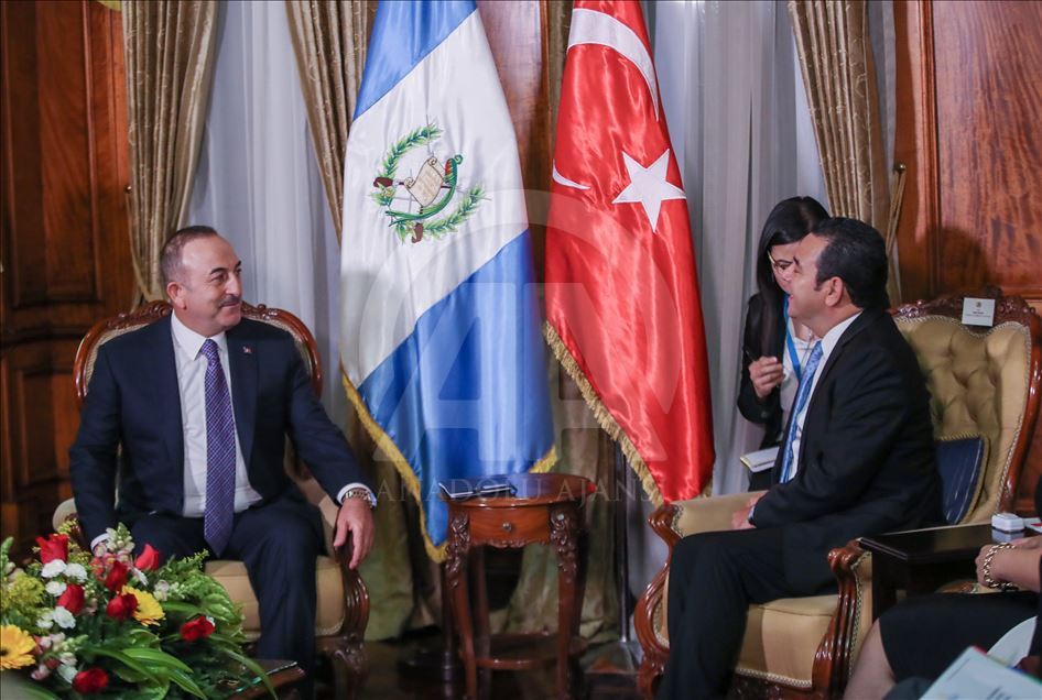 دیدار وزیر خارجه ترکیه با رئیس جمهور گواتمالا