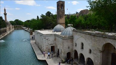 Balıklıgöl'ün simge camisi ibadete açılıyor