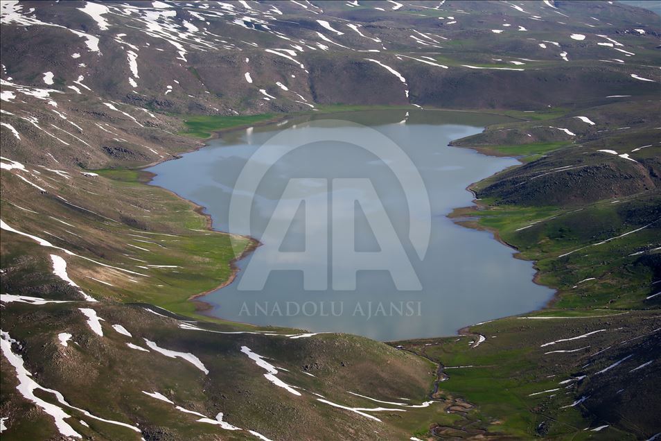 Zirveden doğaya kuş bakışı