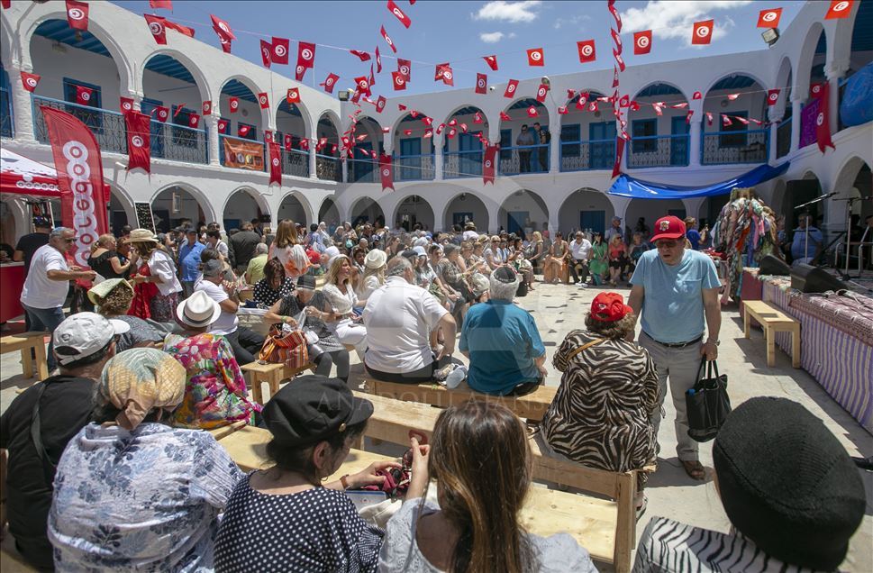 انطلاق موسم زيارة معبد "الغريبة" اليهودي بجربة التونسية
