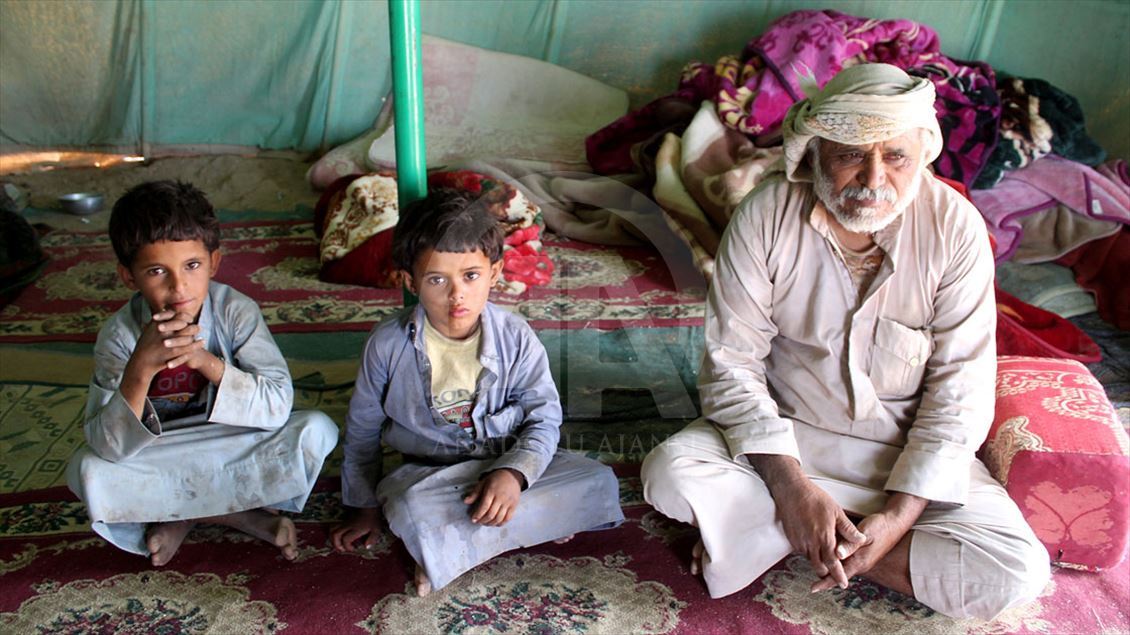 Yemenli baba 4 oğlunu savaşa kurban verdi