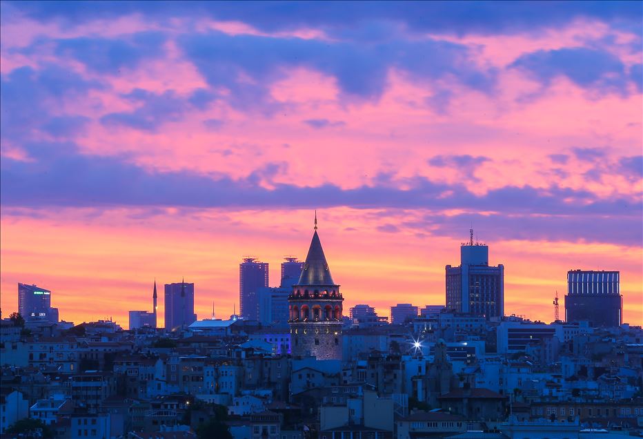 İstanbul'da gündoğumu 