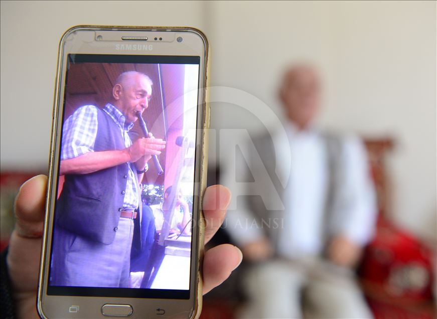 Man displays wax sculpture of his late father at home in Turkey's Giresun