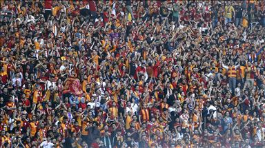 Galatasaray şampiyonluğunu kutluyor