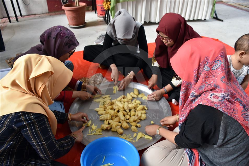 Malezya'nın geleneksel ramazan yemeği "bubur lambuk"