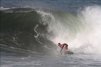 Kejuaraan selancar dunia Corona Surfing 2019