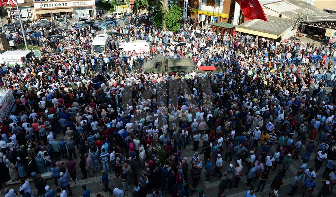 "Pençe Harekatı" şehidi son yolculuğuna uğurlandı
