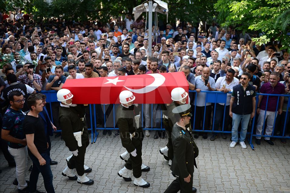 "Pençe Harekatı" şehidi son yolculuğuna uğurlandı
