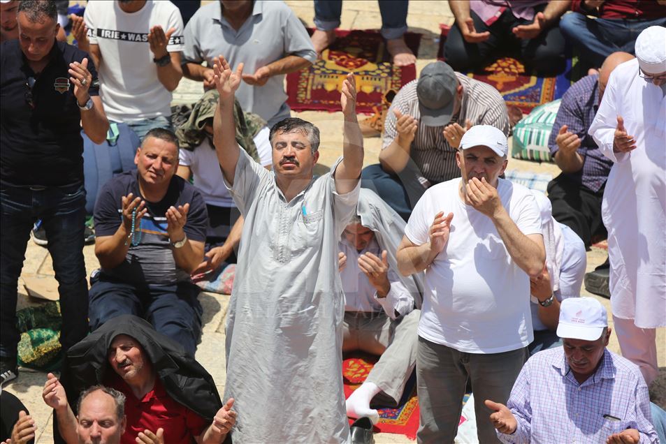 Salat Jumat Ramadan terakhir di Masjid al-Aqsa