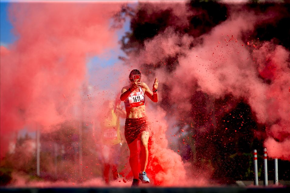 Moskë, mbahet gara "Color Run"