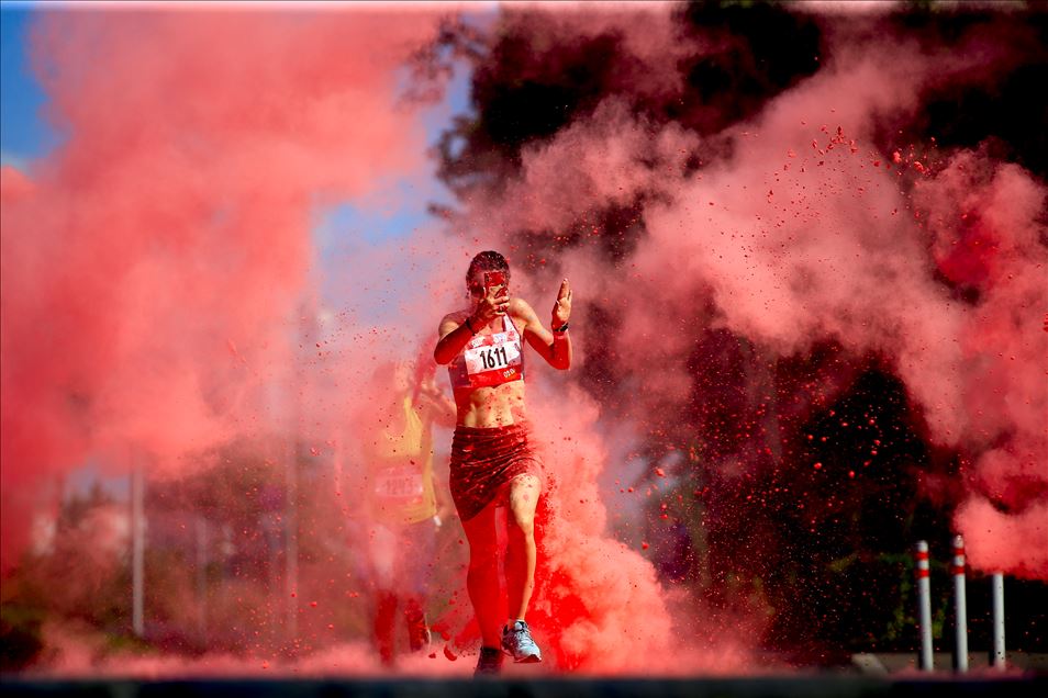 Moskë, mbahet gara "Color Run"
