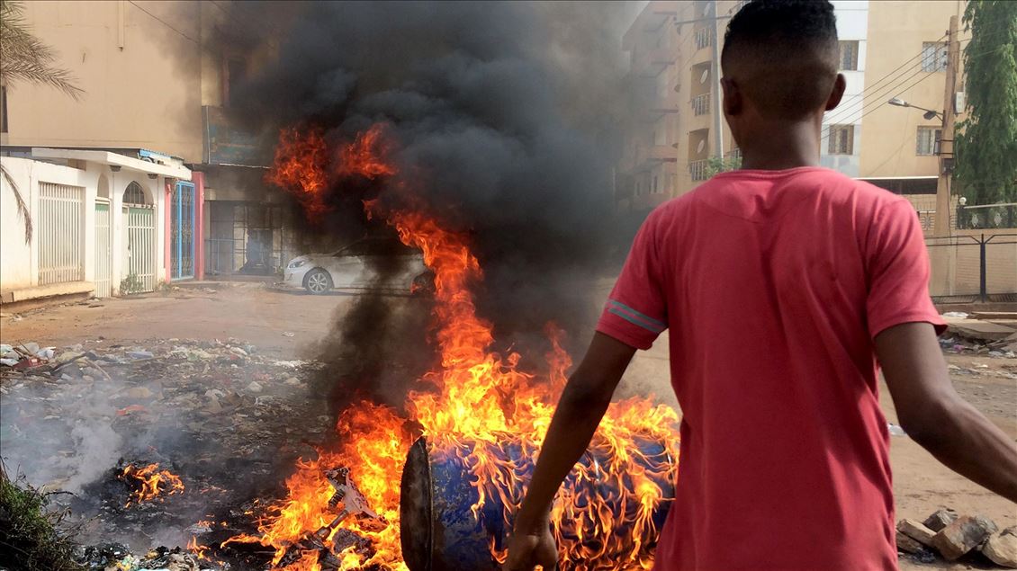 5 killed as Sudan forces clear protest camp in Khartoum