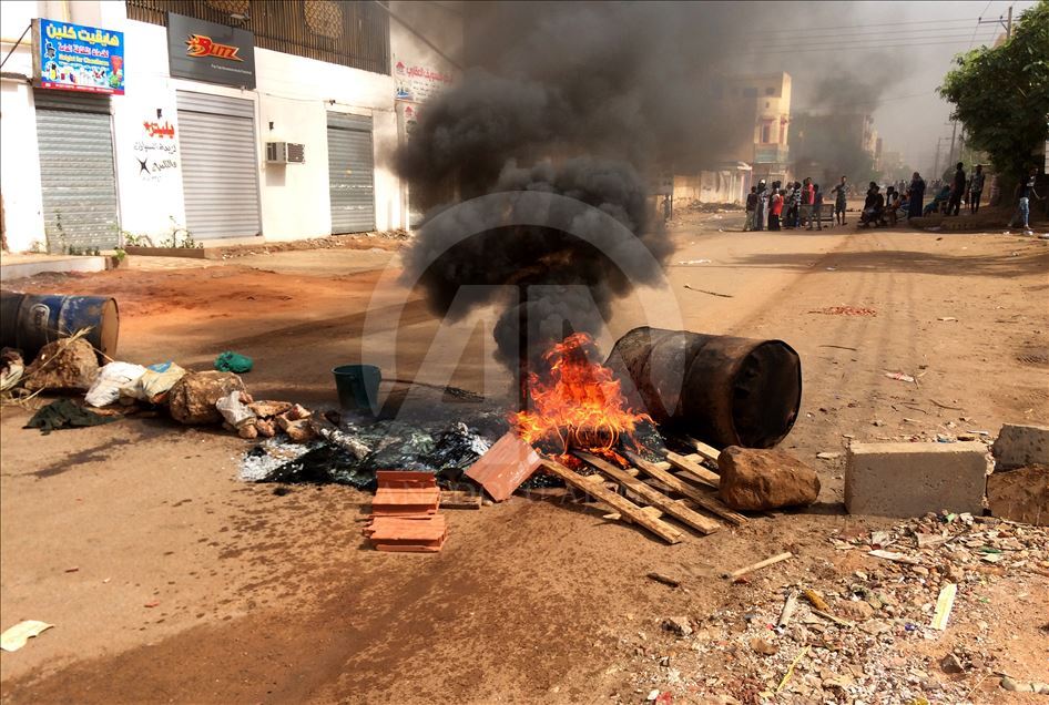 5 killed as Sudan forces clear protest camp in Khartoum