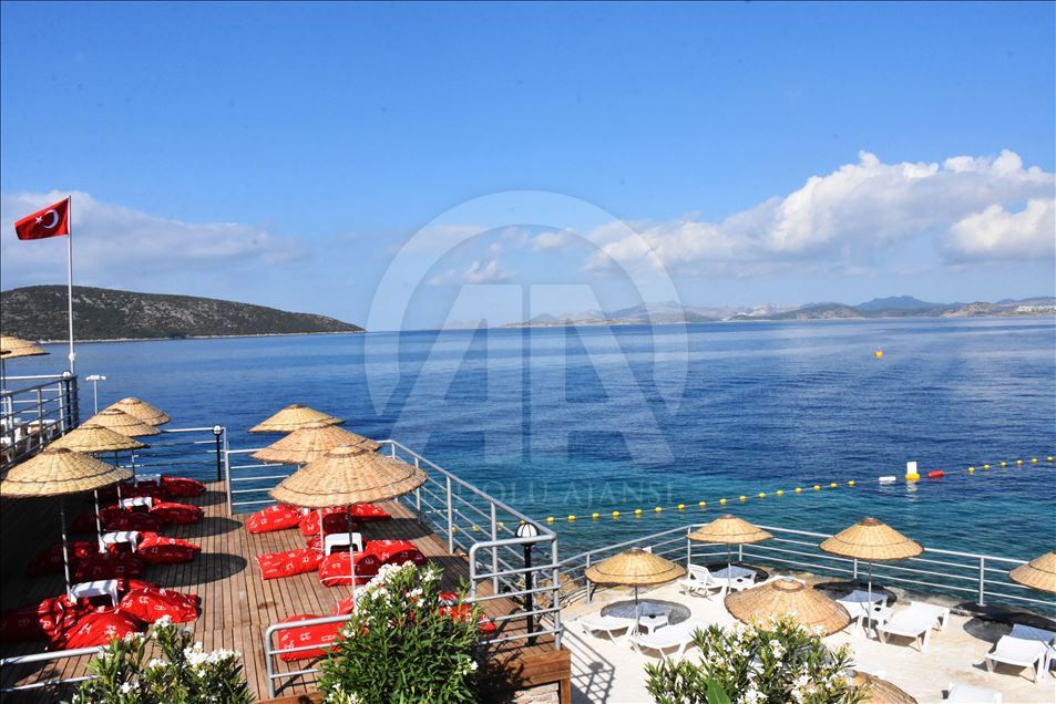 Bodrum Halk Plajı açıldı