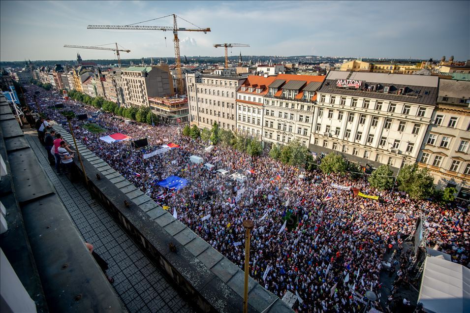 Prag'da hükümet karşıtı gösteri