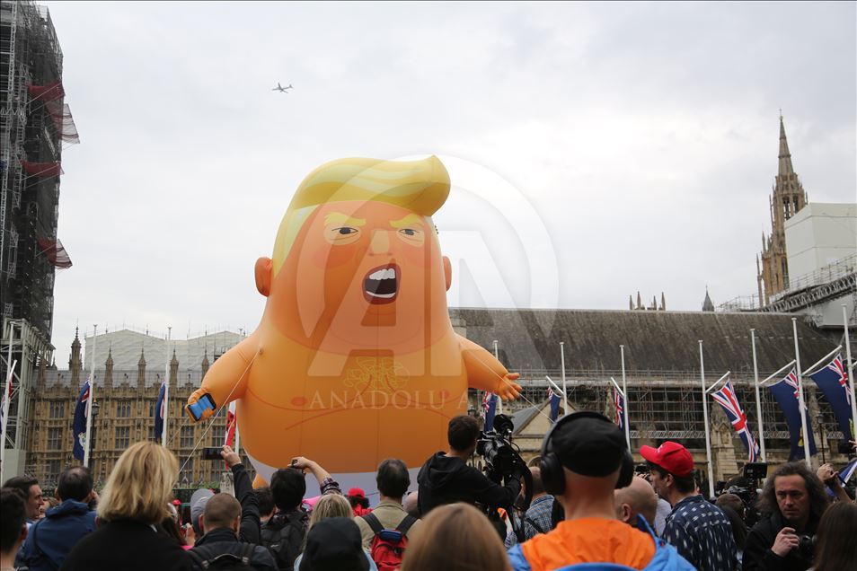 Dhjetëra mijëra protestojnë kundër vizitës së Trumpit në Londër