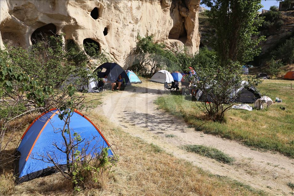 Turquie : "Festival de tentes colorées de Cappadoce"
