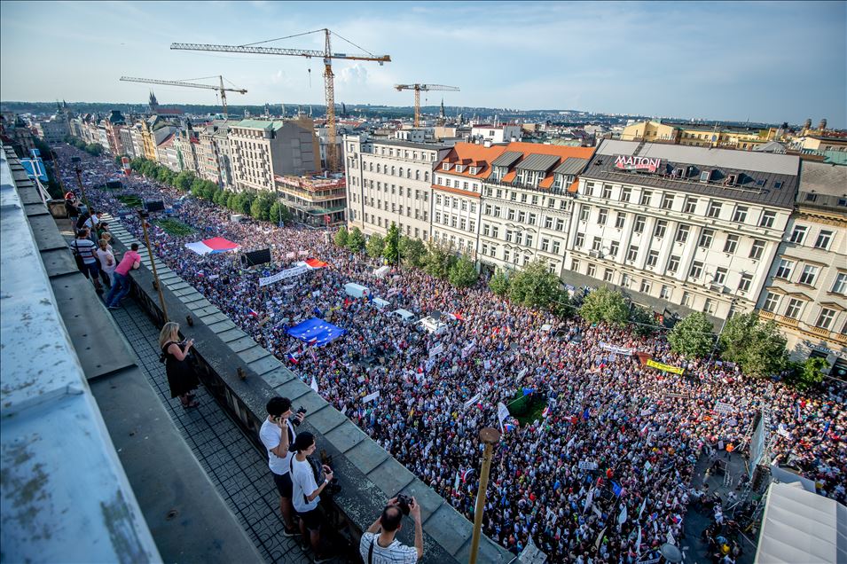 Prag'da hükümet karşıtı gösteri 