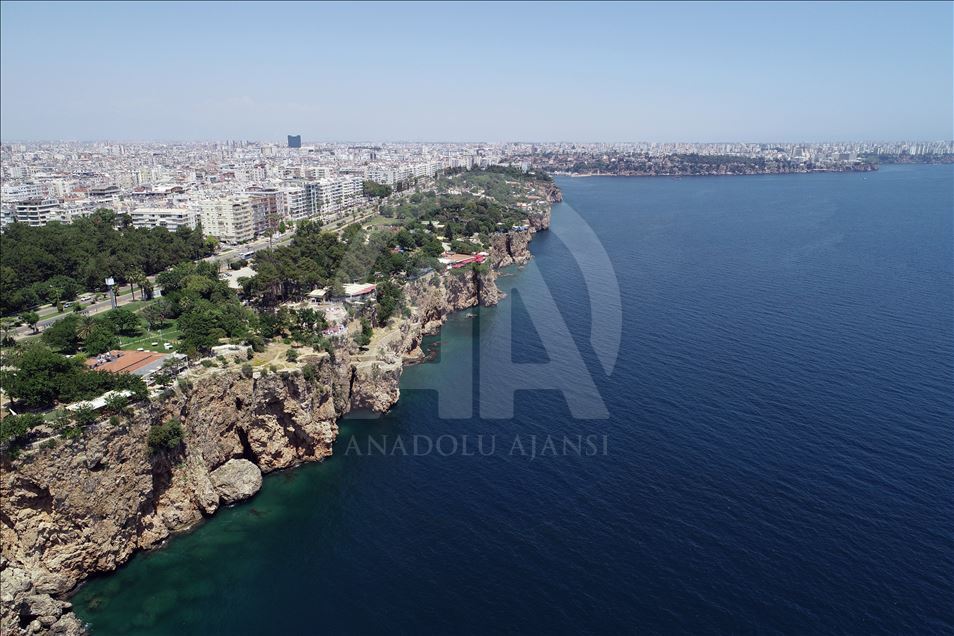 Antalya bayramda 400 bin kişiyi ağırladı