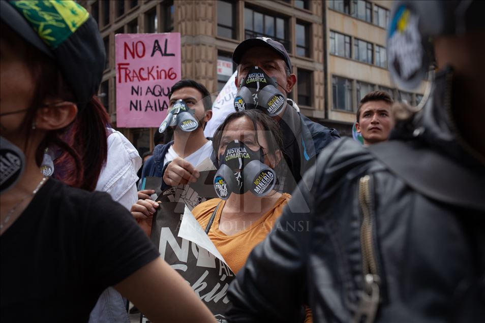 Colombia Protest against the use of Fracking