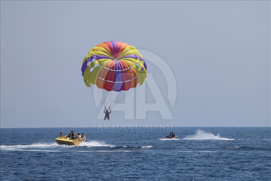 Antalya bayramda 400 bin kişiyi ağırladı