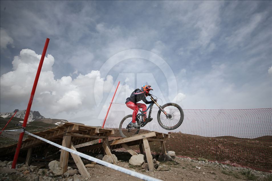 IXS Erciyes Downhill CUP